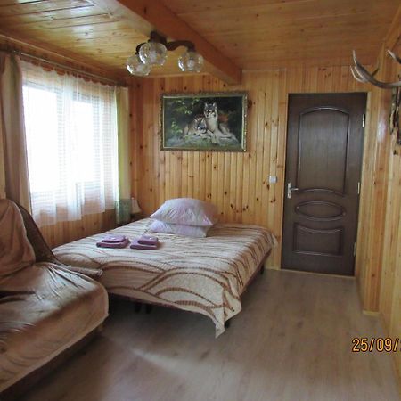 Kotiedzh U Mariny Villa Jaremtje Exteriör bild