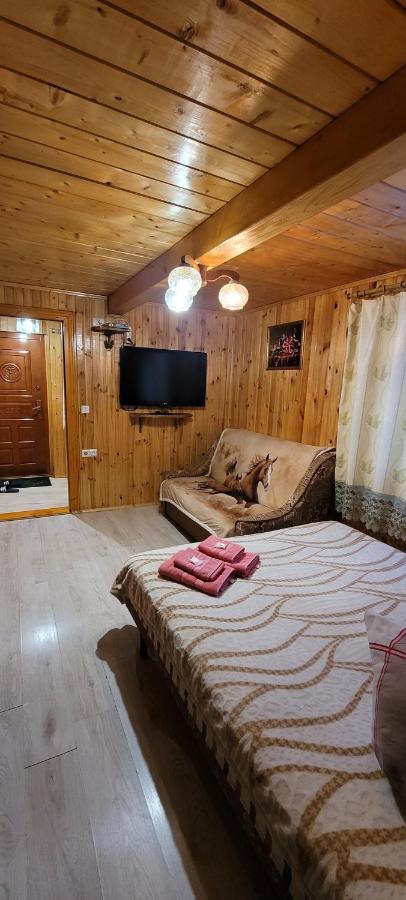 Kotiedzh U Mariny Villa Jaremtje Exteriör bild