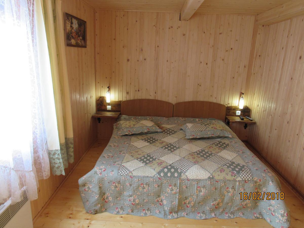 Kotiedzh U Mariny Villa Jaremtje Exteriör bild