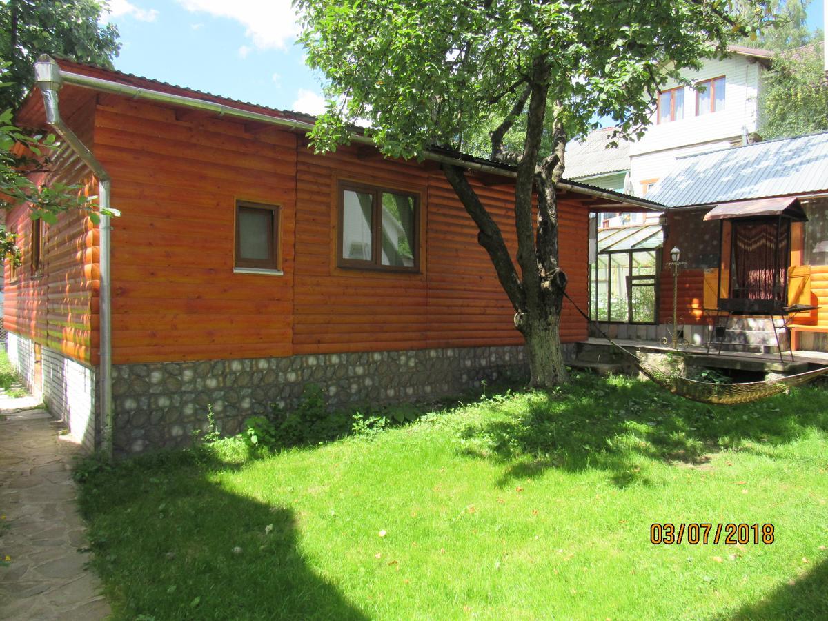 Kotiedzh U Mariny Villa Jaremtje Exteriör bild