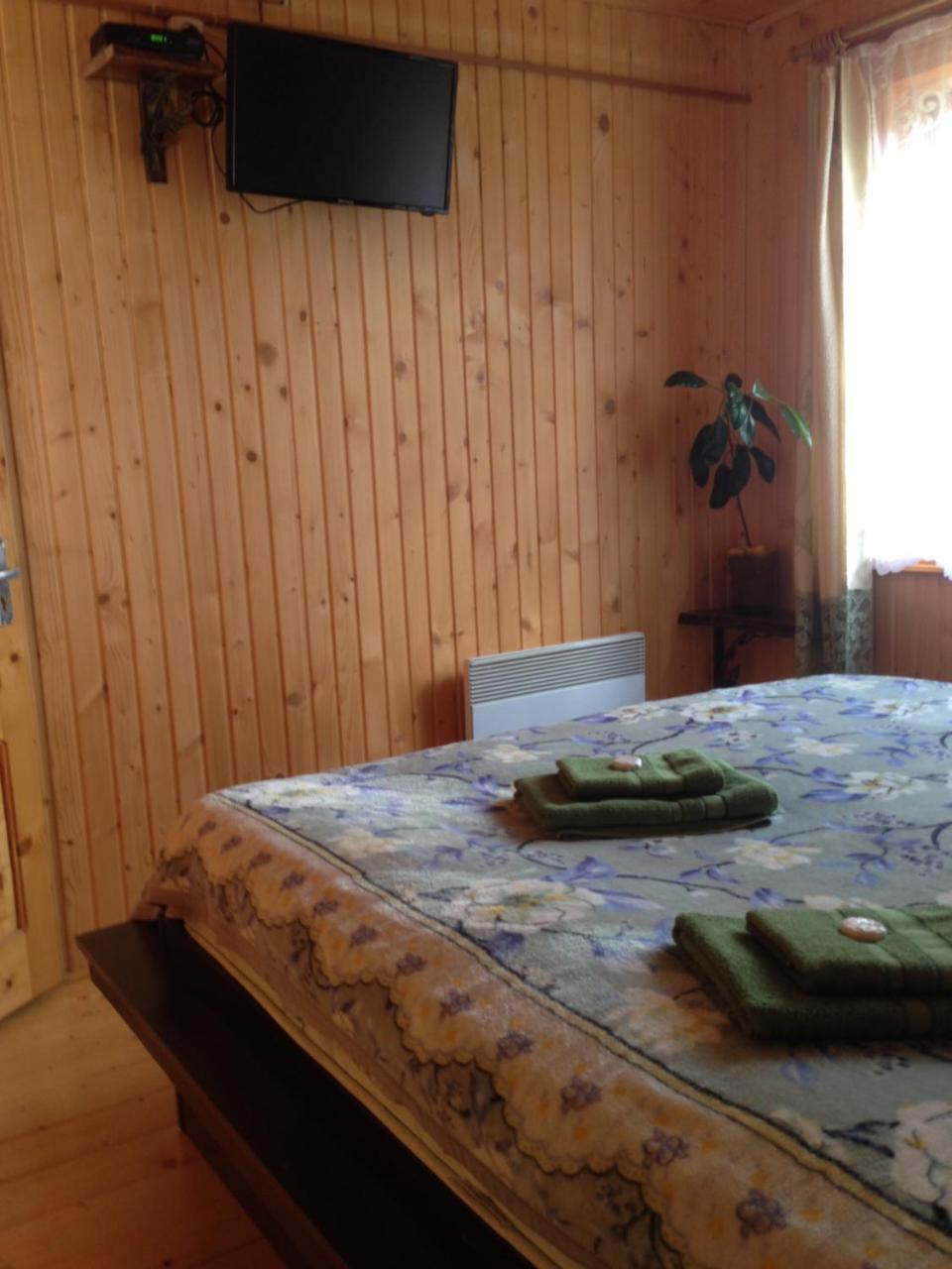 Kotiedzh U Mariny Villa Jaremtje Exteriör bild